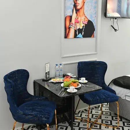 Central Luxury 39 *